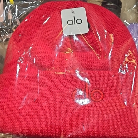 ALO Yoga Accessories - ALO Yoga Kids Vibrant Red Knit Hat
